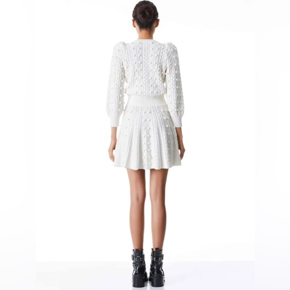 NWOT Alice + Olivia Kitty Puff Sleeve Sweater Bow Dress M - Picture 4 of 16